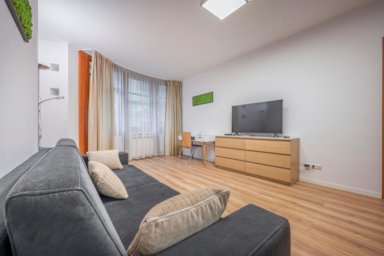 Modern Apartment With Garage Budapest Exterior photo